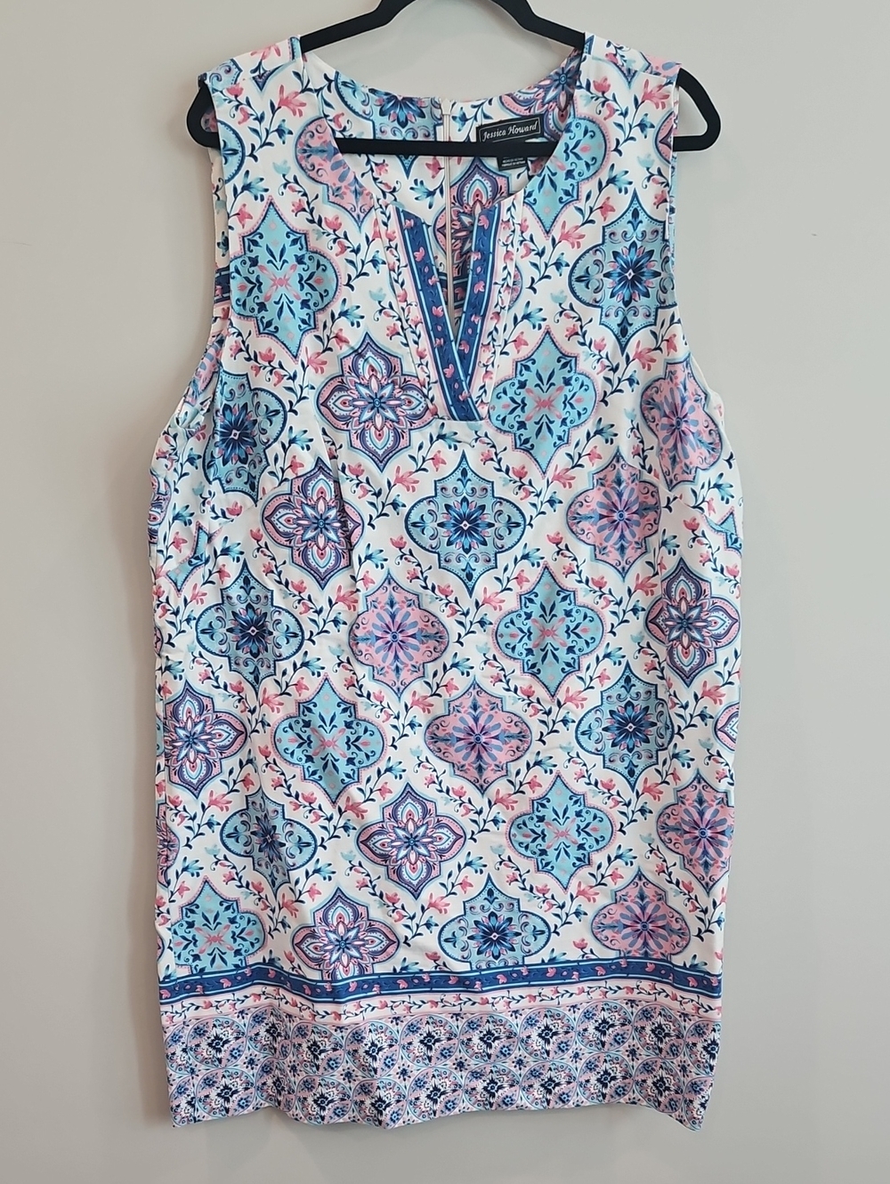 Jessica Howard Medallion Border Print Shift Dress Size 18W Blue Pink Split Neck